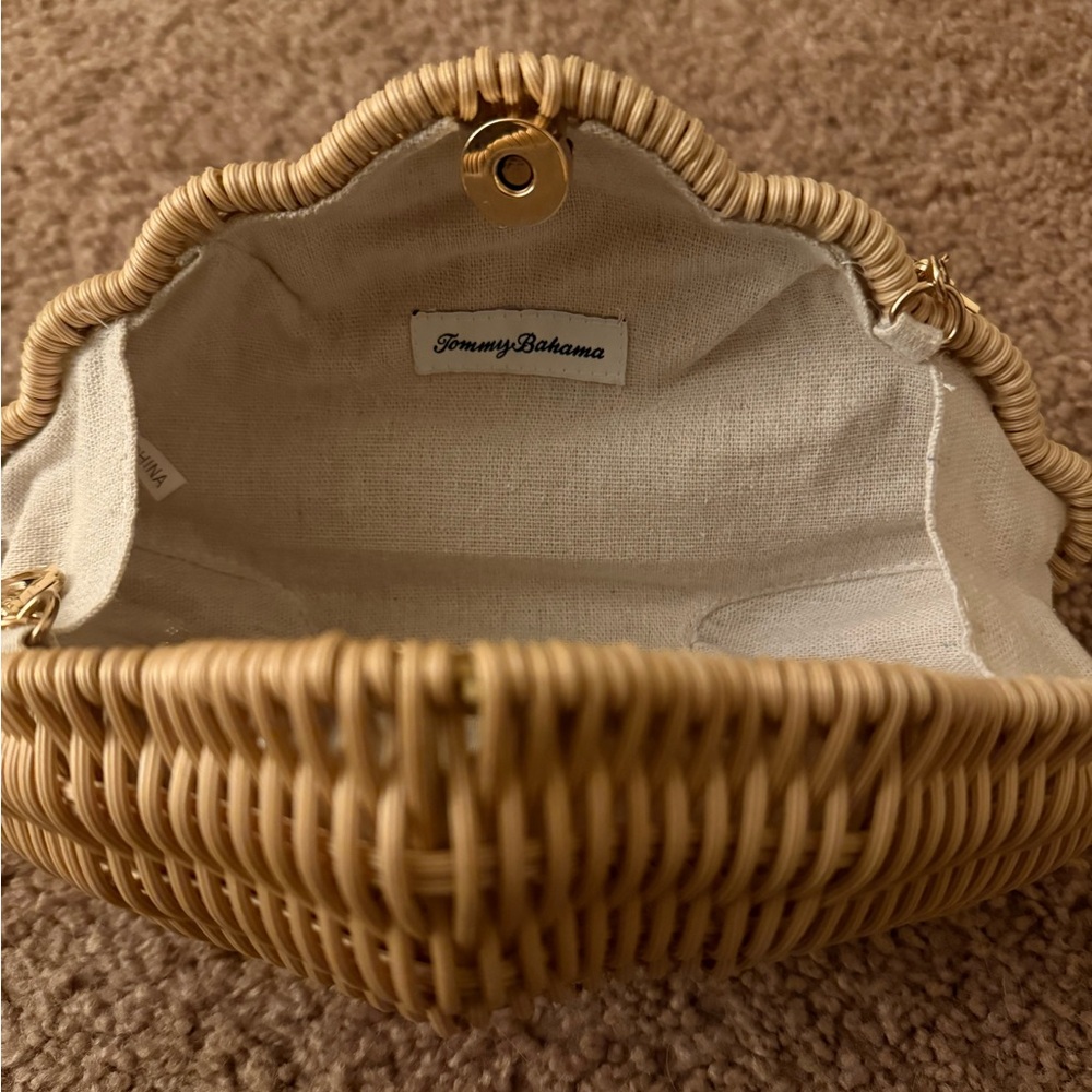 Tommy Bahama Woven Shell-Shaped Mini Bag with Gold Shell-Link Handle - Tan - Picture 2 of 3